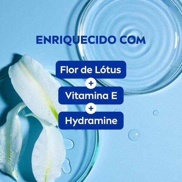 NIVEA Mousse de Limpeza Facial 150ml - Limpa todas as impurezas e resíduos de maquiagem, rico em vitaminas, revigora a pele e deixa uma sensação refrescante de hidratação - Imagem 4