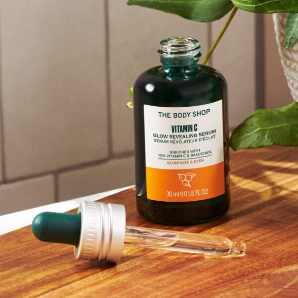 The Body Shop Soro revelador de brilho de vitamina C – para pele opaca e cansada – vegano – 30 ml - Imagem 5