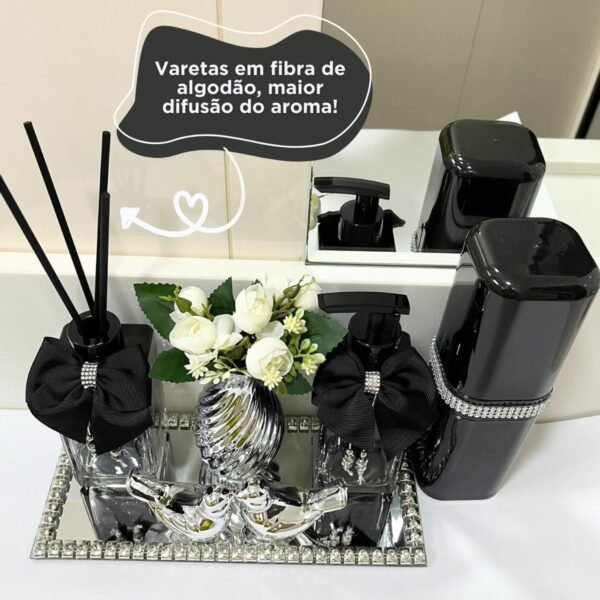 Kit Lavabo Banheiro Preto com Difusor de Aromas + Porta Sabonete + Bandeja Espelhada Strass + Porta Escovas + Enfeites Porcelana- Coleção Norilsk Premium - Imagem 6