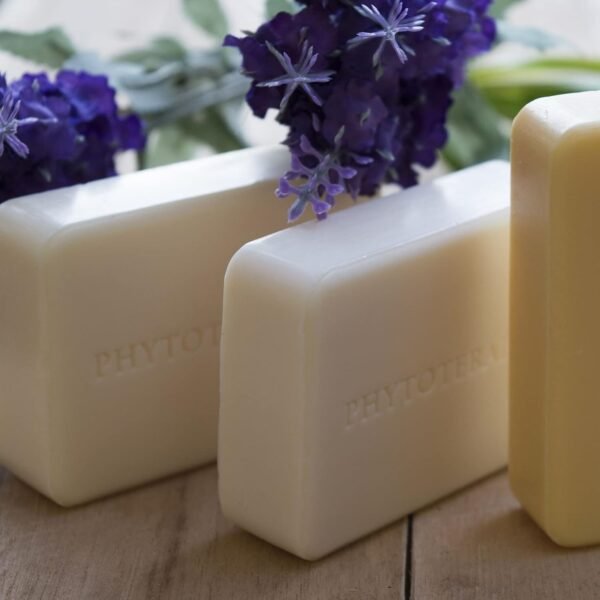 PHYTOTERAPICA - Sabonete de Melaleuca e Gergelim - Aromaterapia - Hidrata a pele, produz intensa limpeza corporal, acalma e atenua a vermelhidão da pele com acne - Vegano, Cruelty-free - 100g - Imagem 5