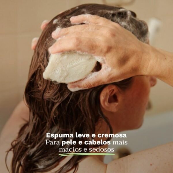 Mustela Shampoo Sólido Corpo E Cabelo 75G - Sabonete E Shampoo 2 Em 1 - Vegano Sem Fragrância E Com 94% De Ingredientes De Origem Natural - Para Bebês Crianças E Adultos - Imagem 5