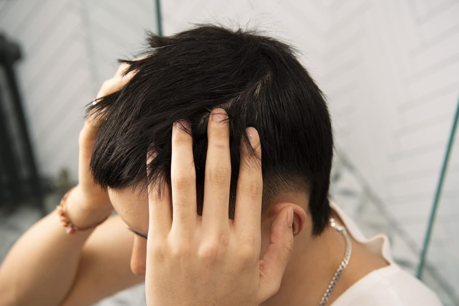 The Body Shop Ginger Scalp Serum – For Dry, Flaky Scalp – Vegan – 50mlQ 3 The Body Shop Ginger Scalp Serum – For Dry, Flaky Scalp – Vegan – 50mlQ - Imagem 3