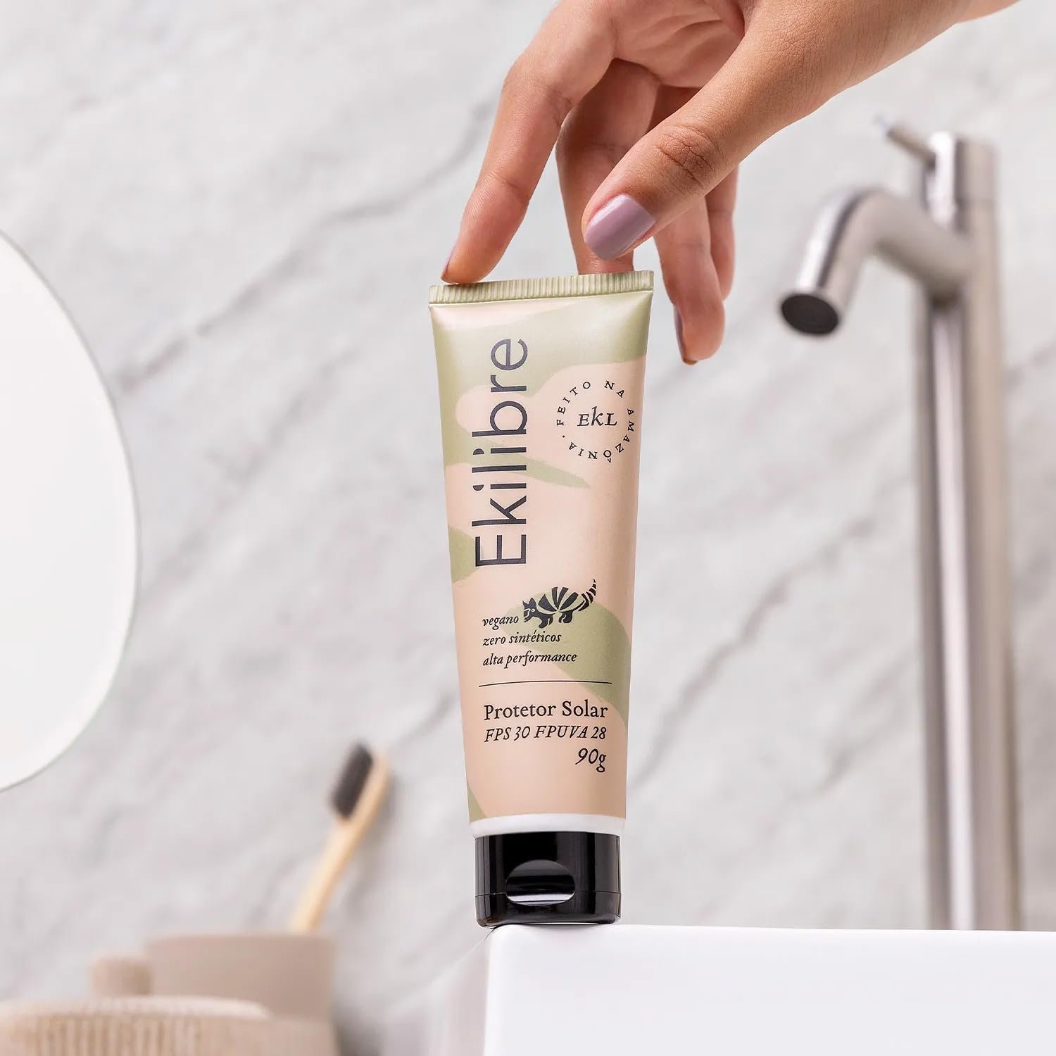 Protetor Solar Físico Vegano Natural FPUVA28 - FPS30-90g 2 Protetor Solar Físico Vegano Natural FPUVA28 - FPS30-90g - Imagem 2
