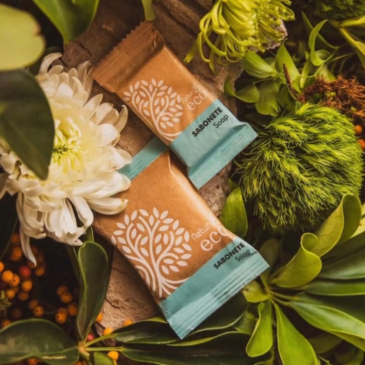 Kit 500 Sabonetes 15g Ecológico Floral Naturys Eco Embalagem de Papel Kraft Hotel Pousada Spa 4 Kit 500 Sabonetes 15g Ecológico Floral Naturys Eco Embalagem de Papel Kraft Hotel Pousada Spa - Imagem 4