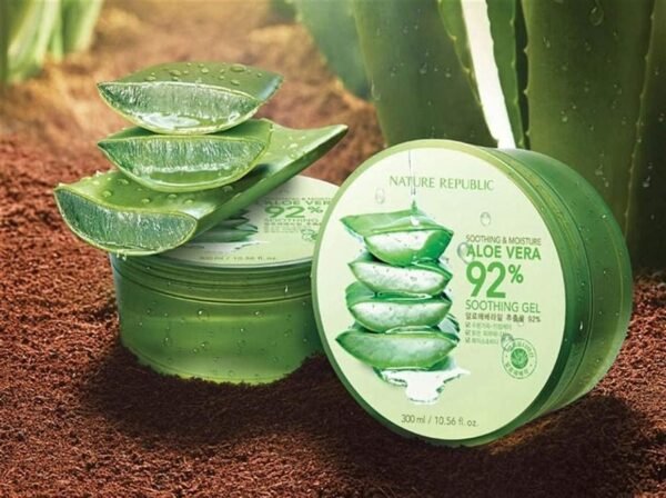 (GEL) - Nature Republic New Soothing & Moisture Aloe Vera 92% Gel, 310ml - Imagem 3