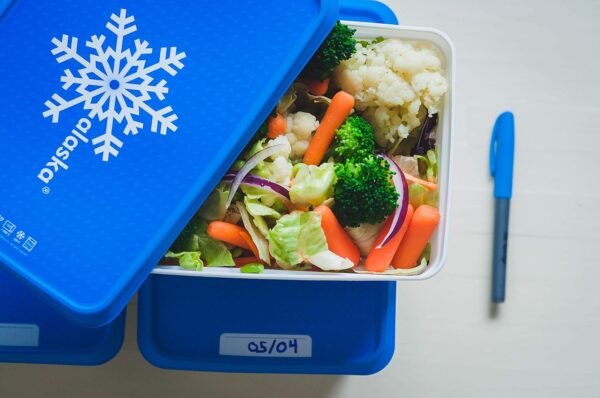 Conjunto de recipientes de alimentos empilháveis e inquebráveis de grau comercial do Alasca com tampa – Feito na Europa (conjunto de 3–40 oz. cada) - Imagem 6